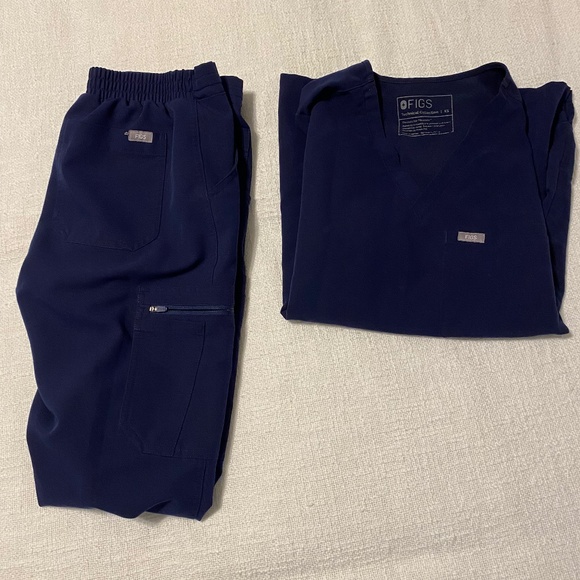 Figs Navy Blue Scrub Set - Picture 1 of 6